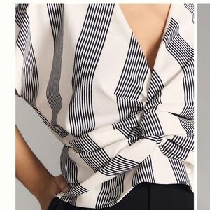 NWOT Anthropologie Bishop and Young Twist Tie Detail Blouse | Size Medium